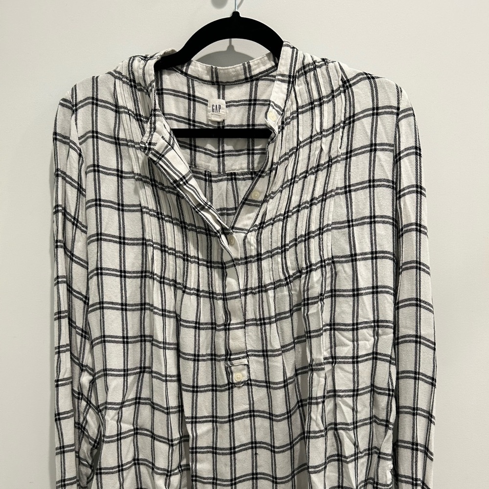 Gap Black and White Flannel